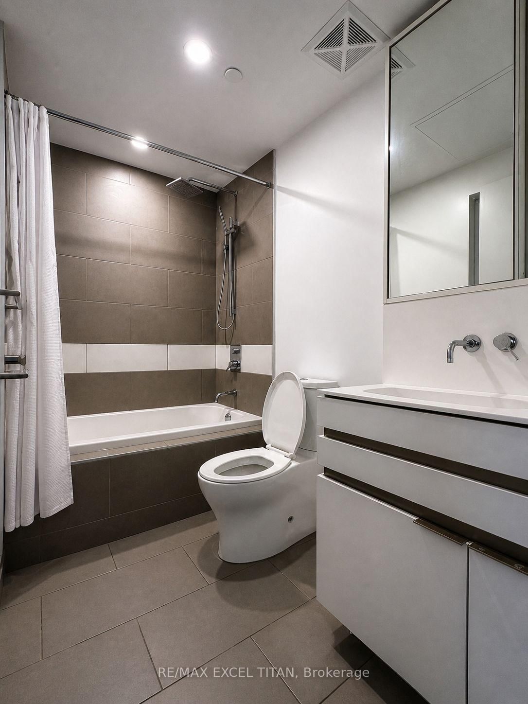 197 Yonge Street - Photo 5