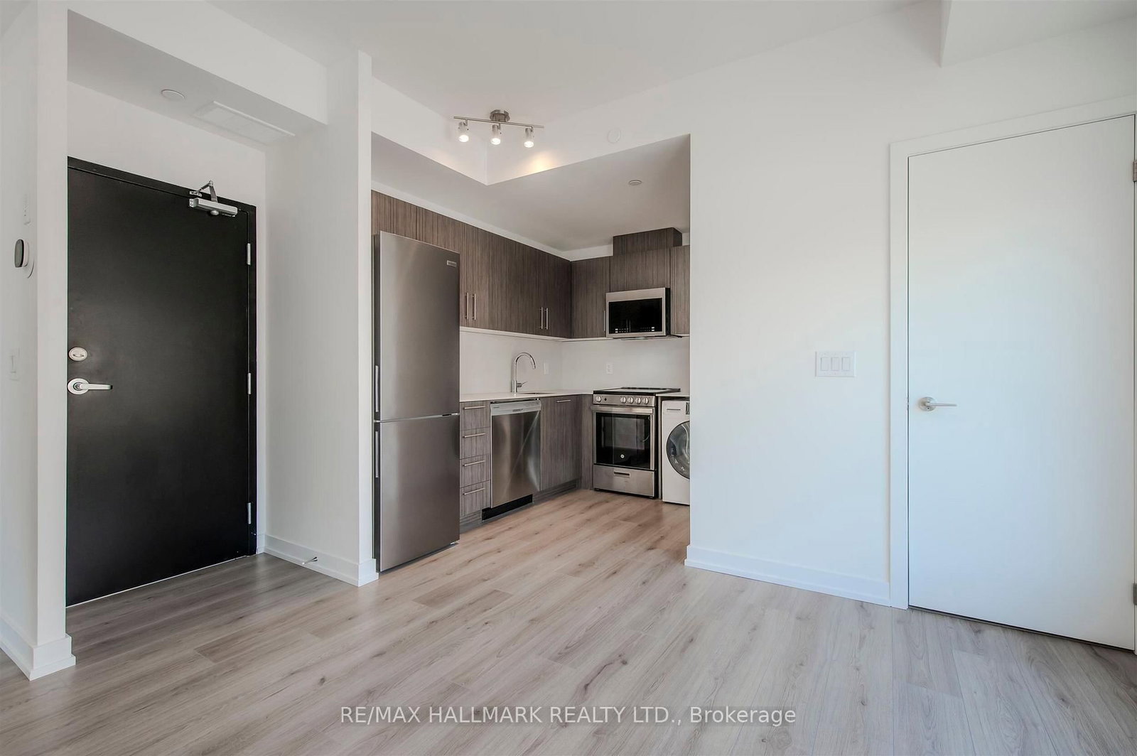 35-851 Sheppard Avenue W, Unit 2nd floor - Photo 6