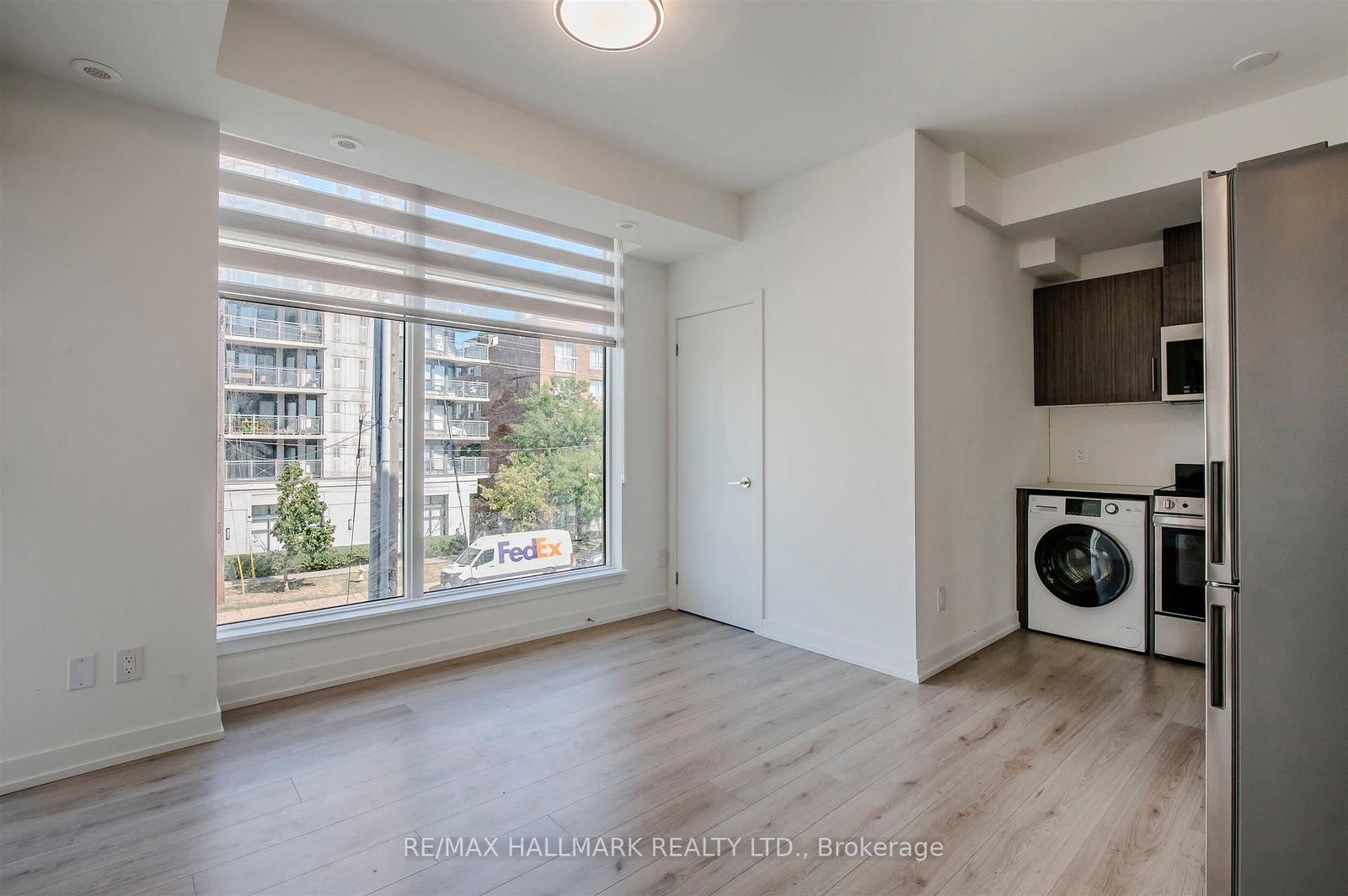 34-851 Sheppard Avenue W, Unit 4th floor - Photo 8