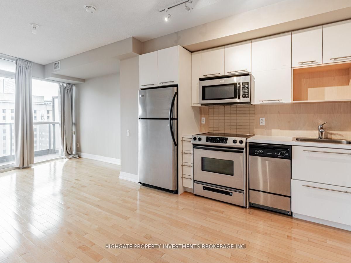 21 Carlton Street, Unit 1907 - Photo 5