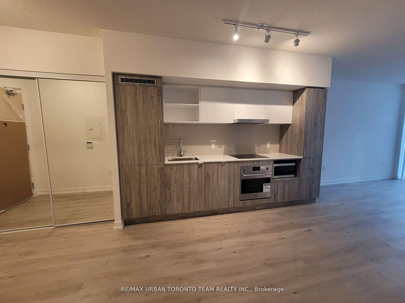 1001 - 138 Downes St, Toronto, M5E 0E4 | Image 3