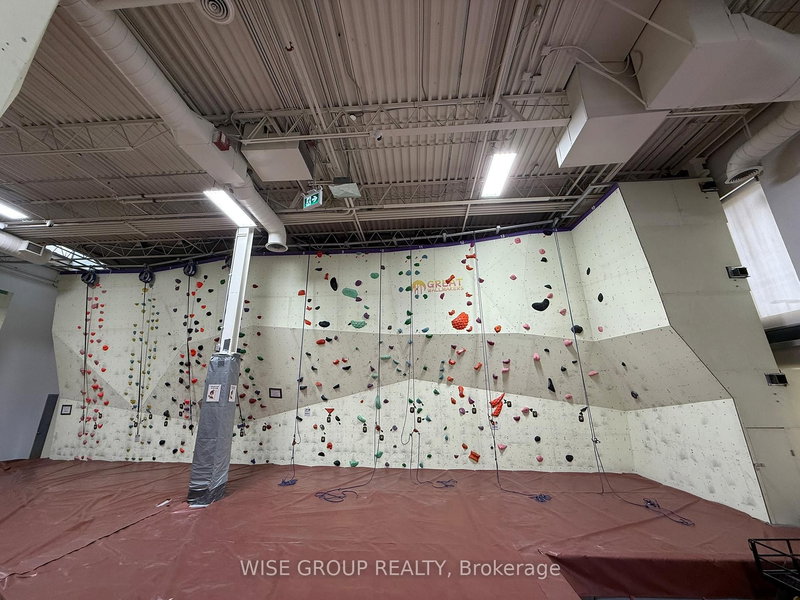 100A - 2450 Victoria Park Ave, Toronto, M2J 4A2 | Image 3
