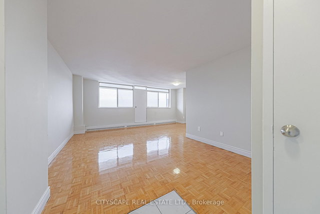 712 - 100 Rowena Drive