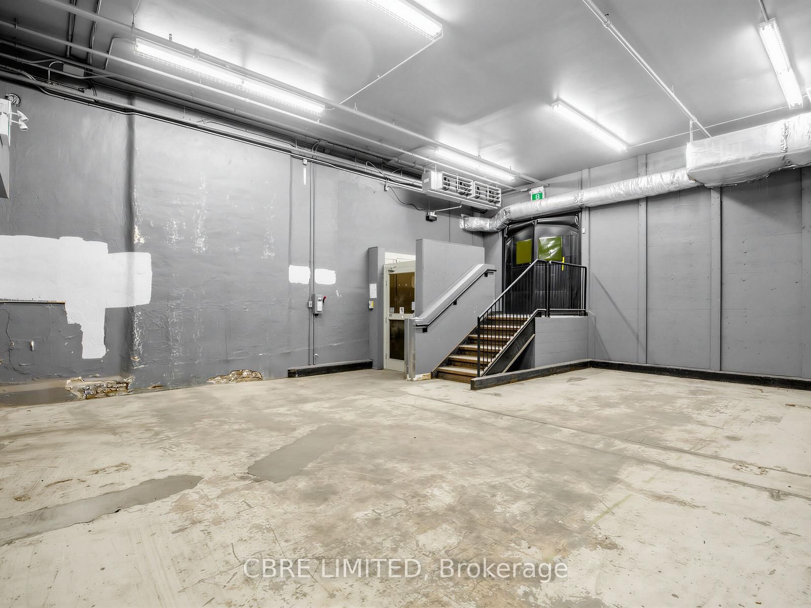 761 Queen Street - Photo 10