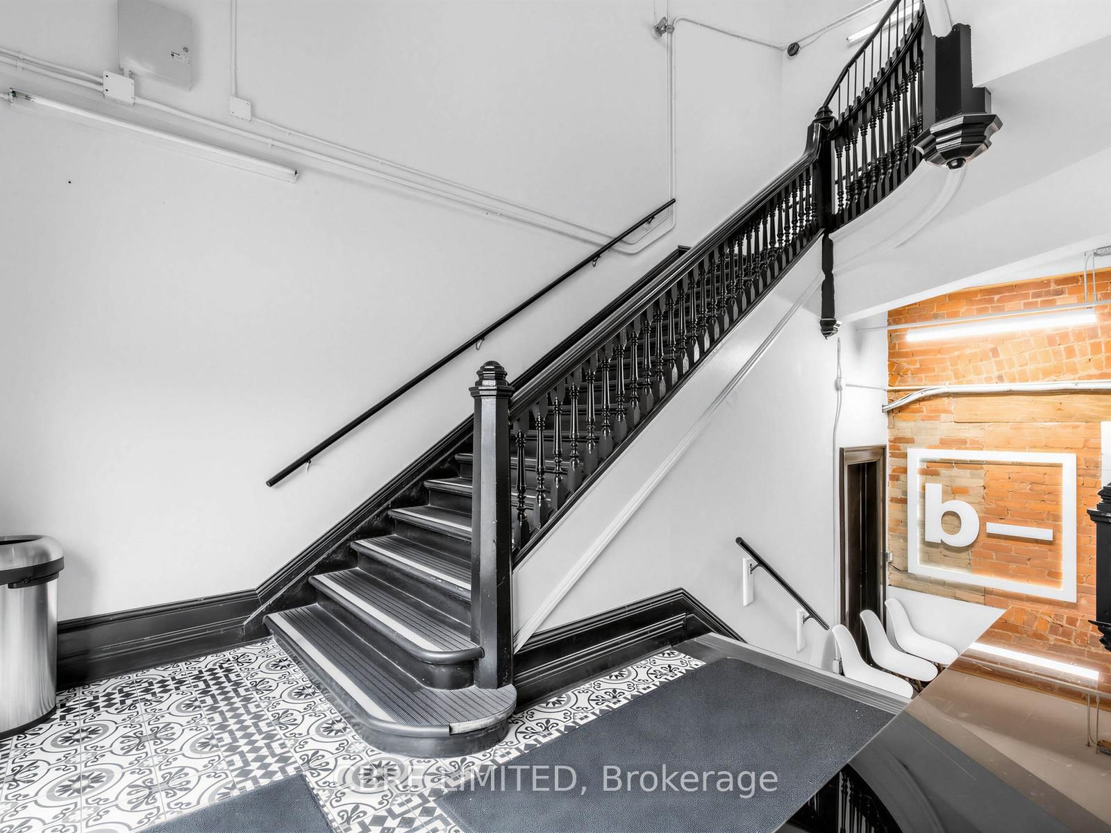 761 Queen Street - Photo 16