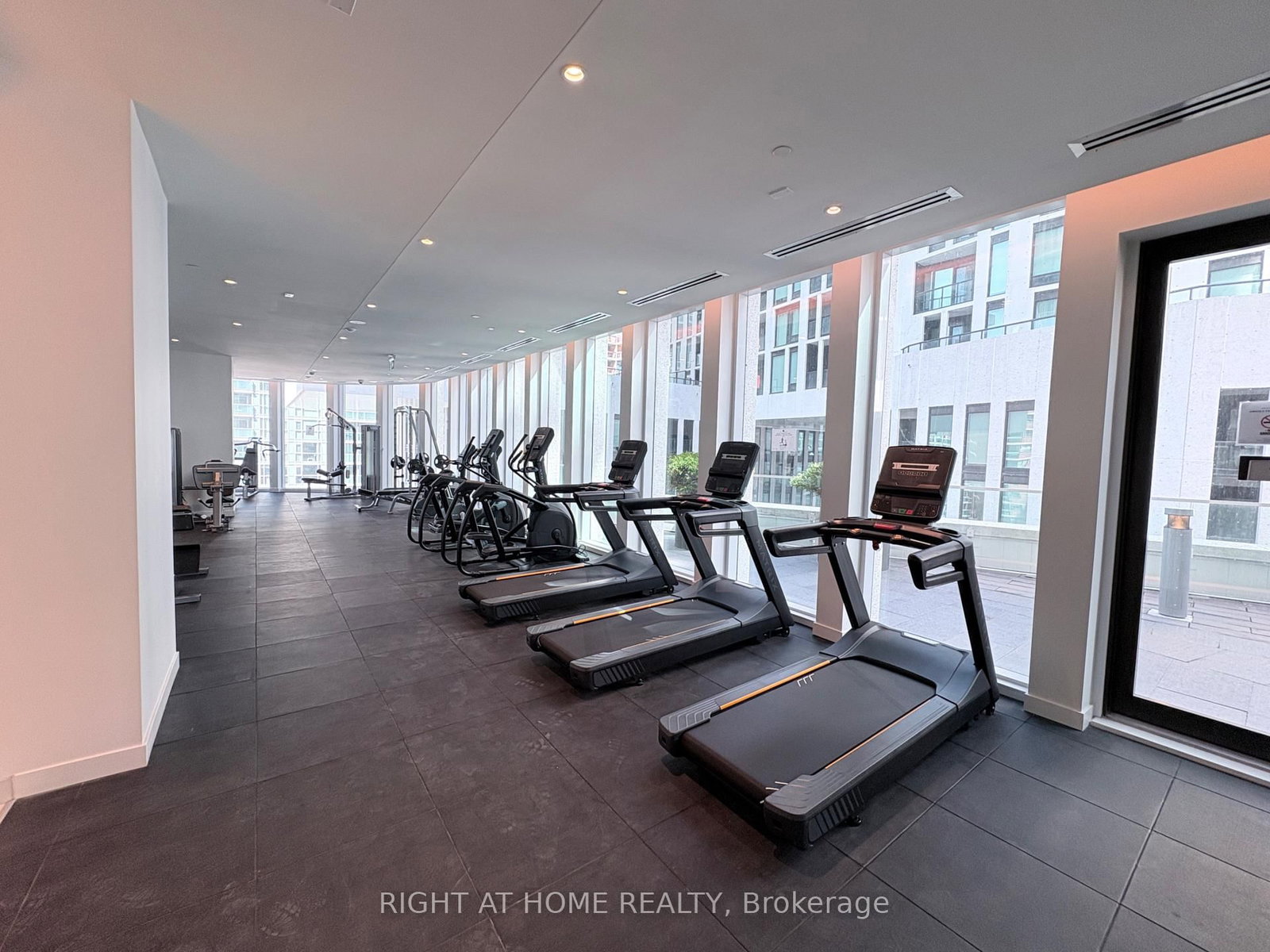 230 Simcoe Street, Unit 1436 - Photo 25