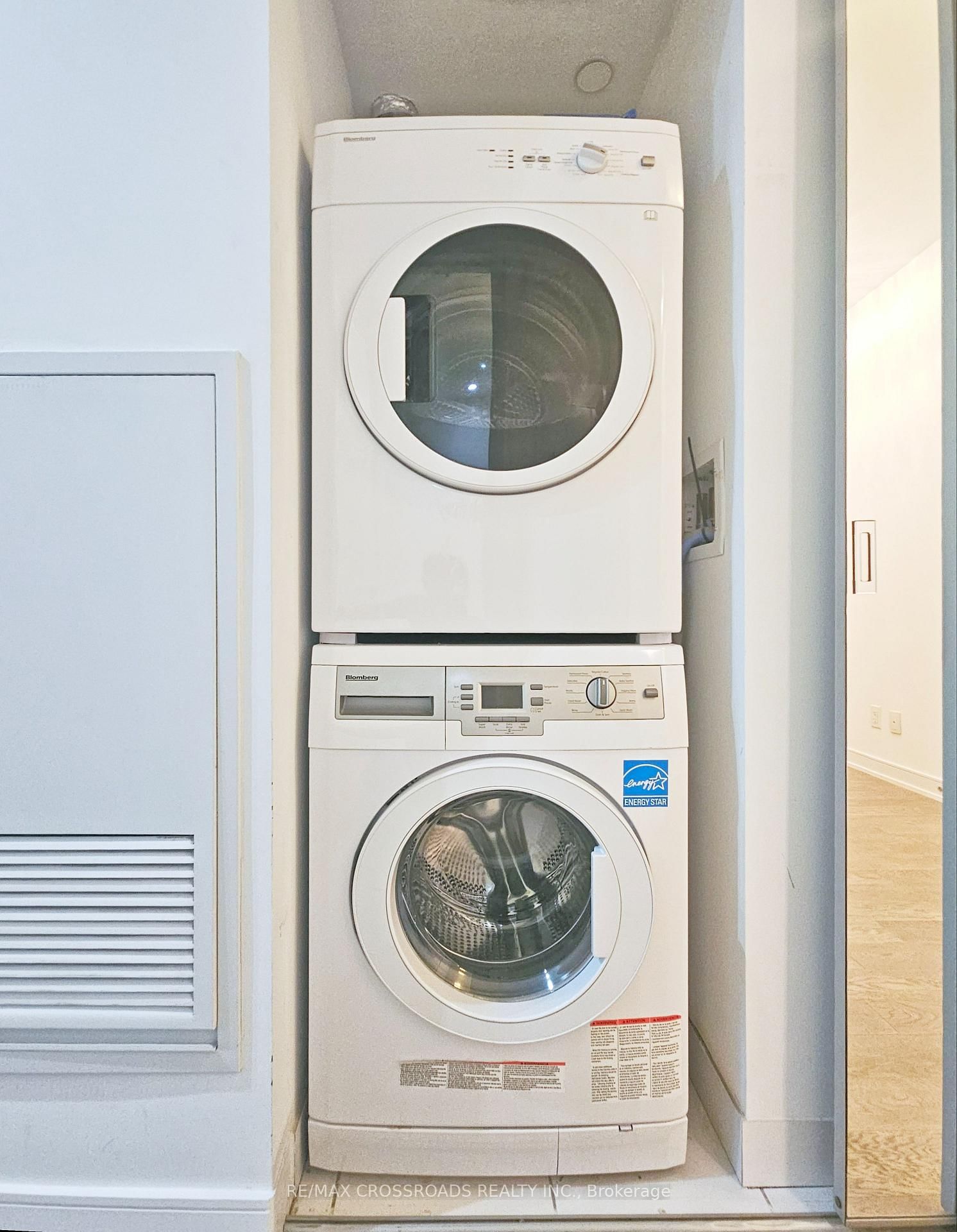 57 St Joseph Street, Unit 903 - Photo 16