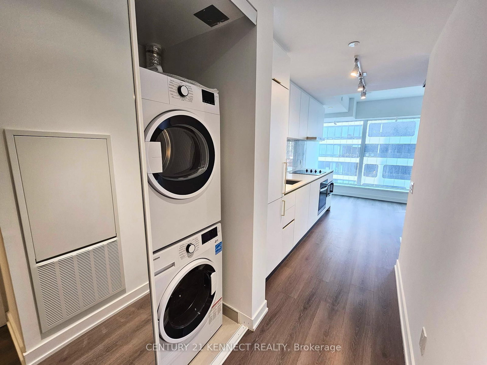 8 Wellesley Street W, Unit 1106 - Photo 9
