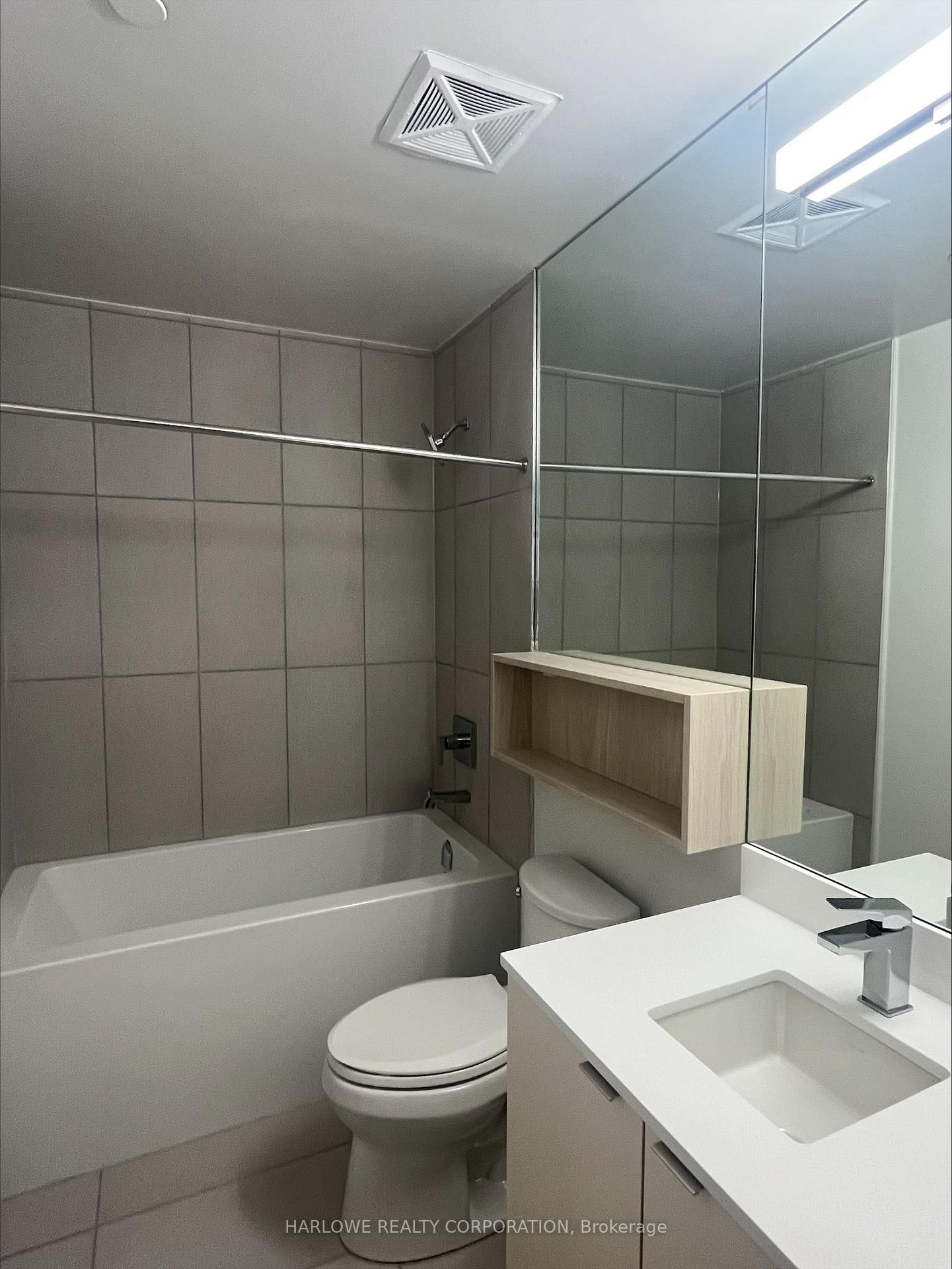 60 Princess Street, Unit 934 SE - Photo 4