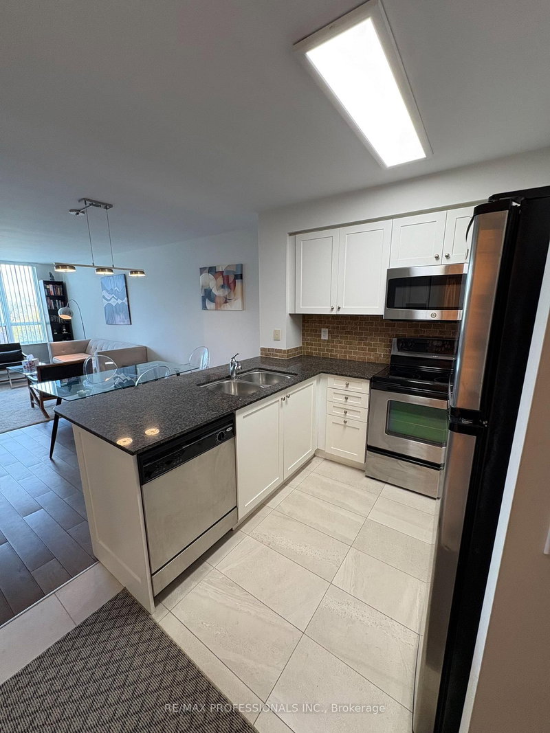 611 - 503 Beecroft Rd, Toronto, M2N 0A2 | Image 2
