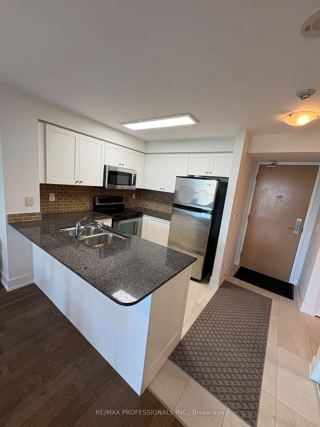 611 - 503 Beecroft Road