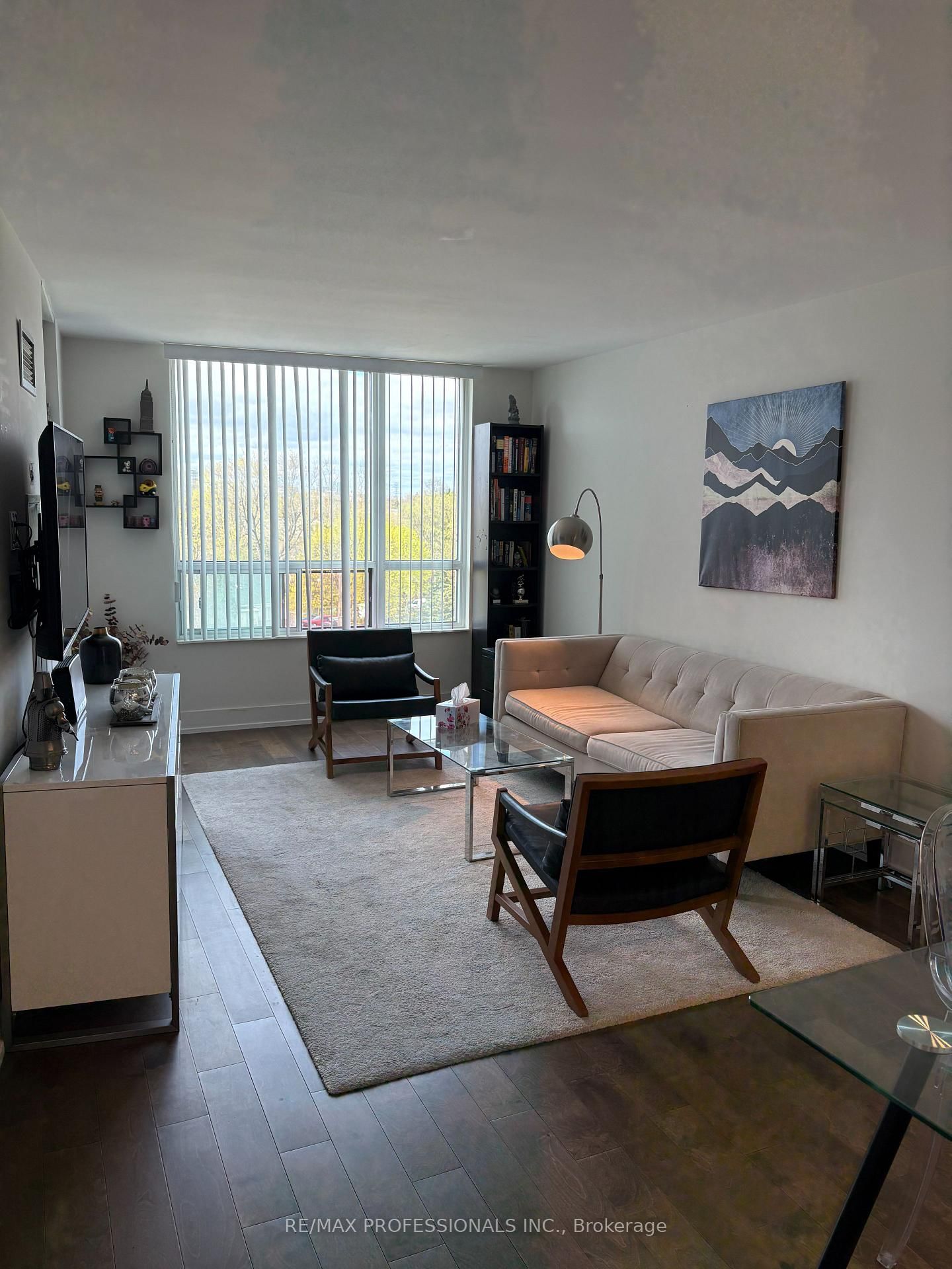 503 Beecroft Road, Unit 611 - Photo 8