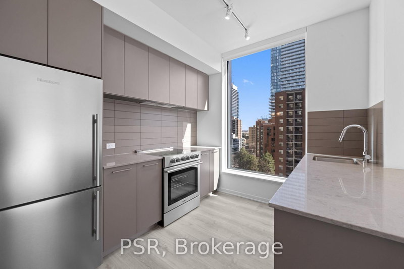 408 - 101 Roehampton Ave, Toronto, M4P 2W2 | Image 3