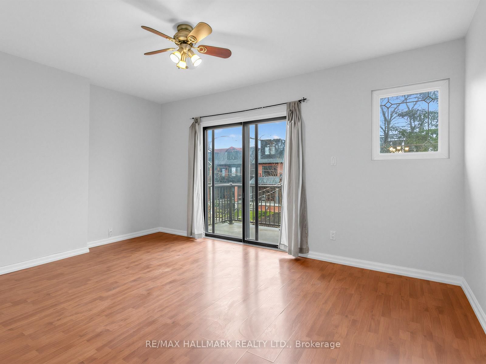 276 Grace Street - Photo 11