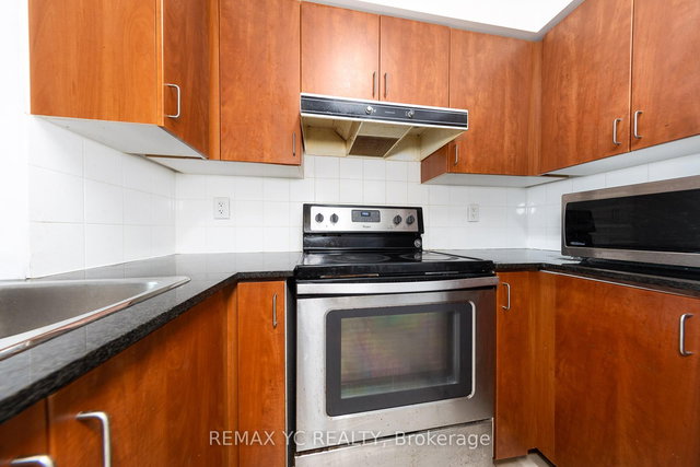 2410 - 5500 Yonge Street