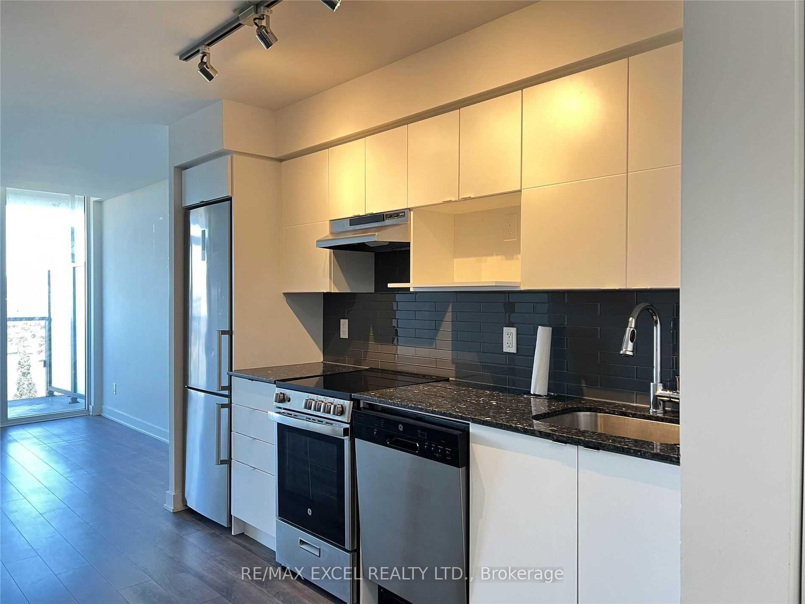 120 Varna Drive, Unit 710 - Photo 2