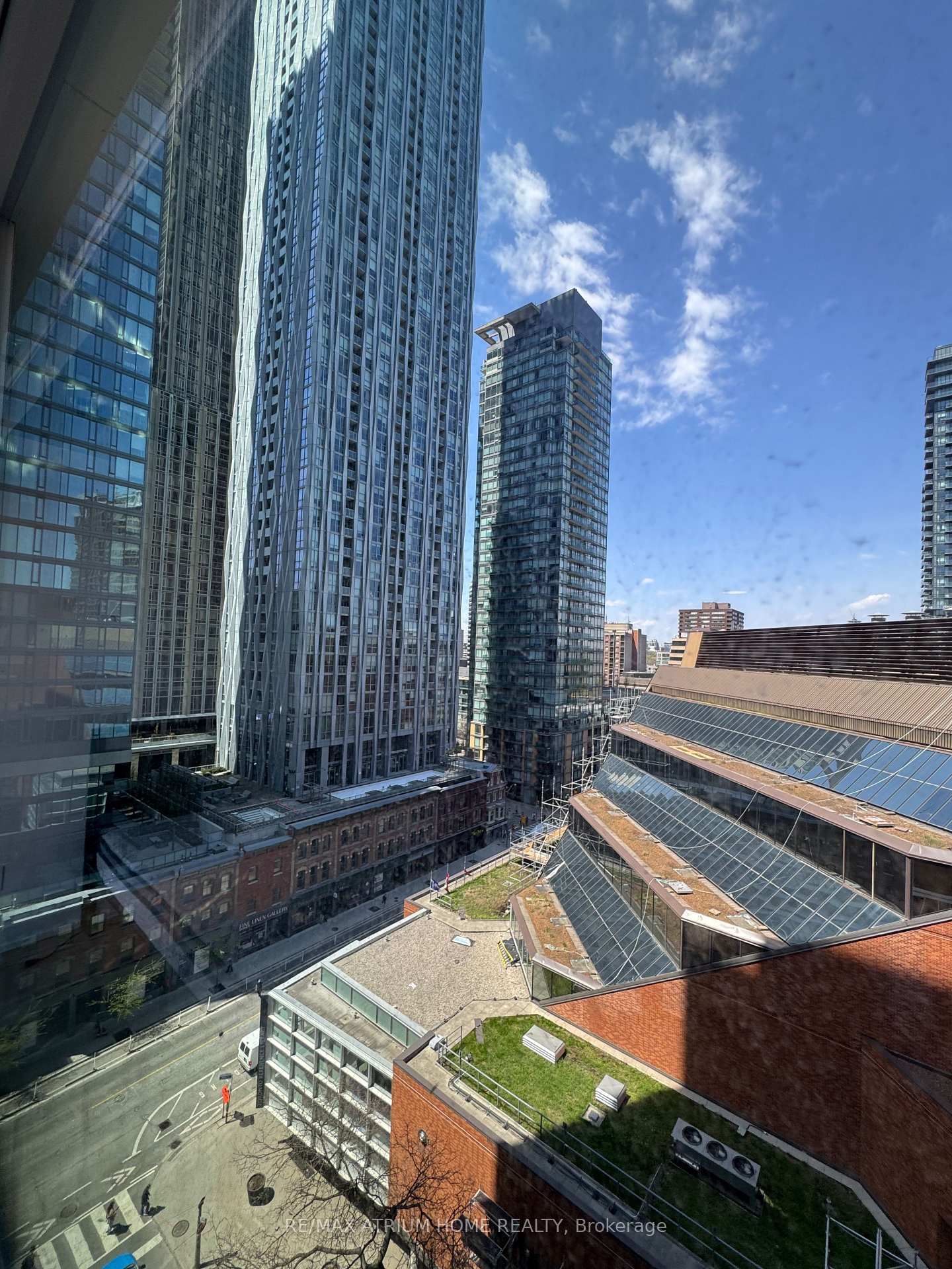 771 Yonge Street, Unit 1107 - Photo 13
