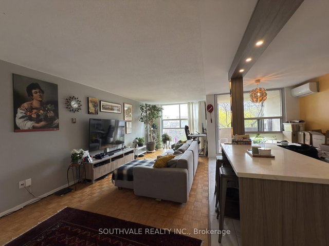#404 - 40 Homewood Avenue