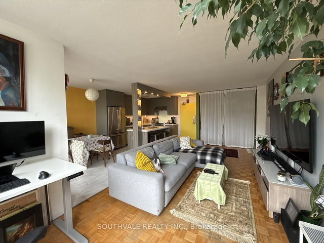 #404 - 40 Homewood Avenue