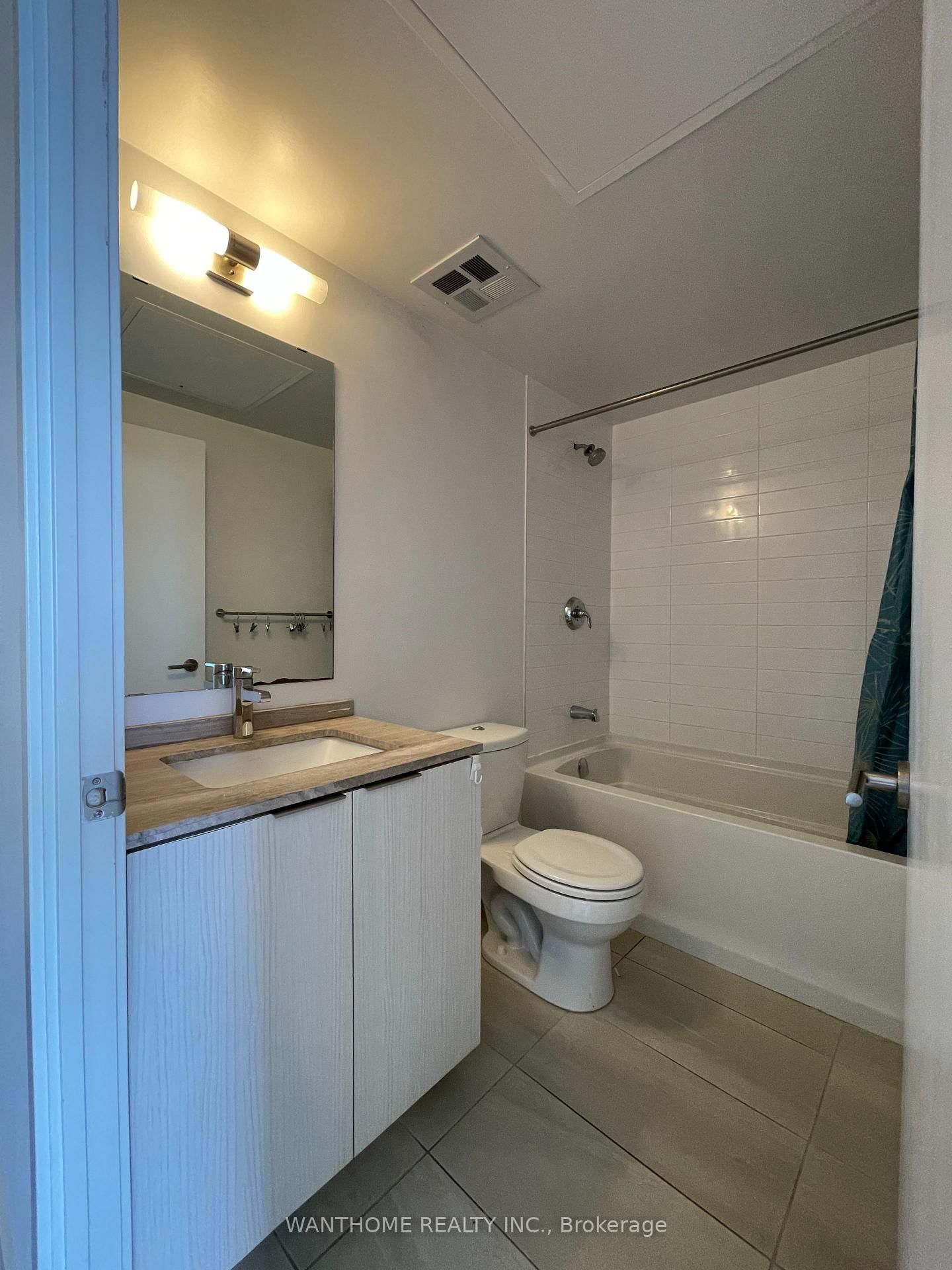 11 wellesley Street W, Unit 2412 - Photo 4
