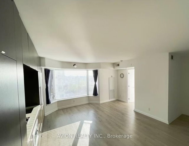 1217 - 155 Yorkville Avenue