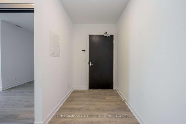 1201 - 501 Yonge Street