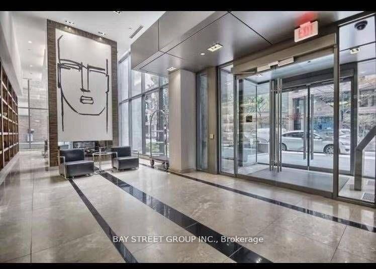 37 Grosvenor Street, Unit 605 - Photo 3