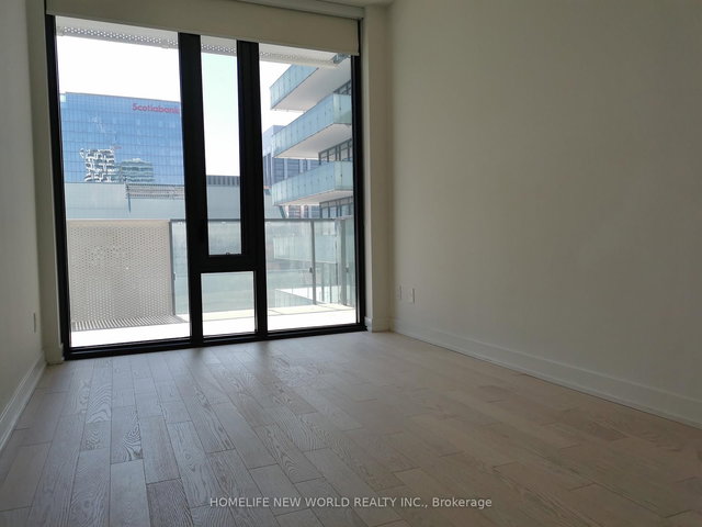 2506 - 25 Richmond Street E