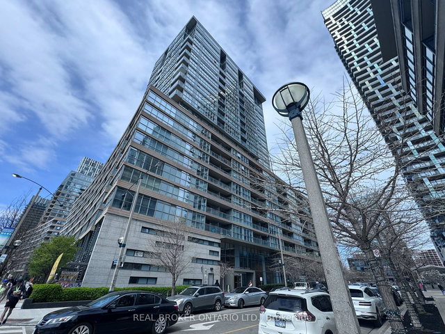 857 - 10 Capreol Court