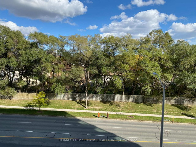 638 - 25 Adra Grado Way