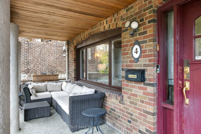 4 Biggar Ave, Toronto, M6H 2N4 | Image 2