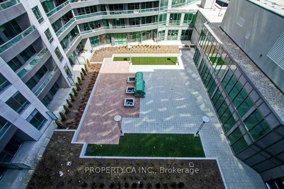 25 Lower Simcoe Street, Unit 803 - Photo 12