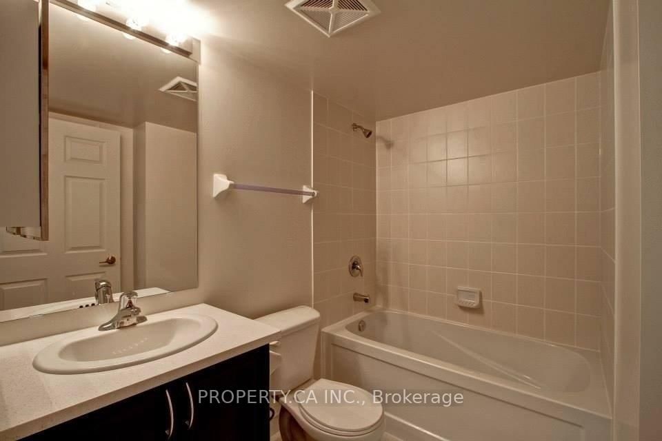 25 Lower Simcoe Street, Unit 803 - Photo 13