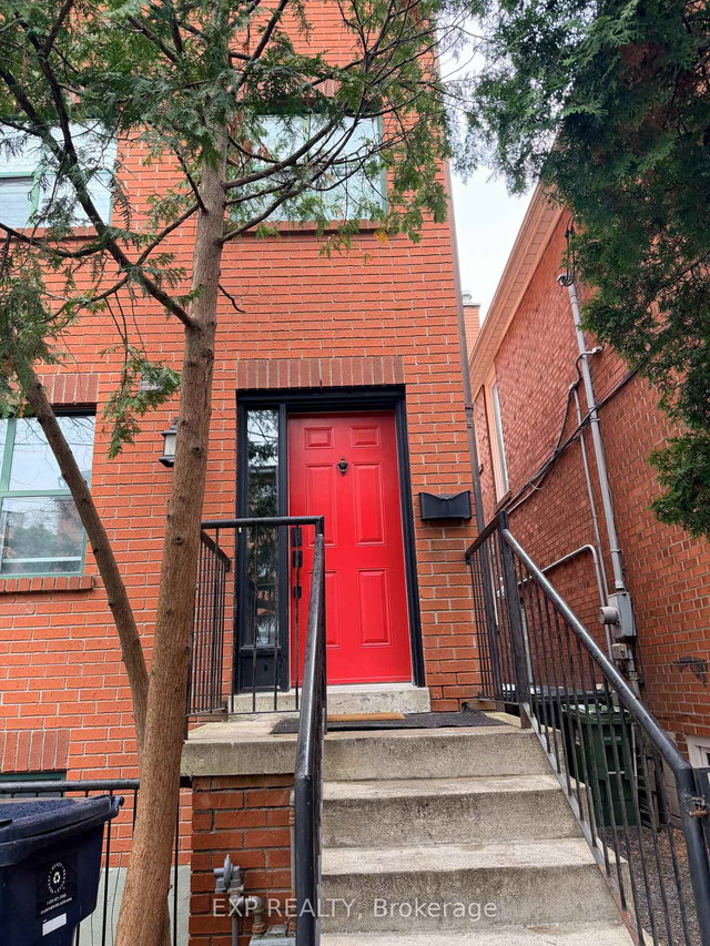 Upper - 192 Ontario Street