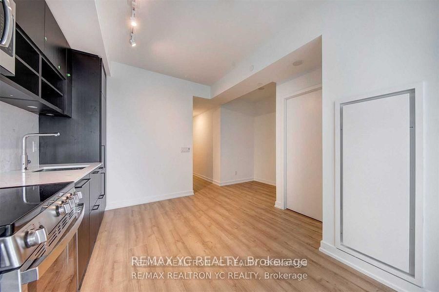135 East Liberty Street, Unit 1506 - Photo 7