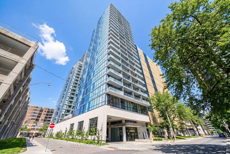 1702 - 210 Simcoe Street