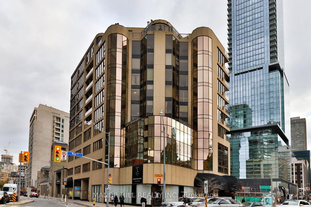 803 - 1331 Bay Street