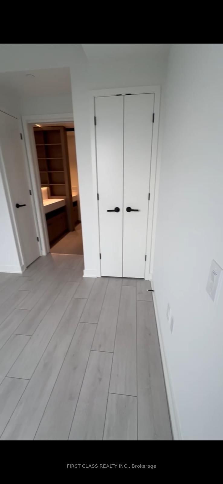 55 Charles Street E, Unit 3302 - Photo 8