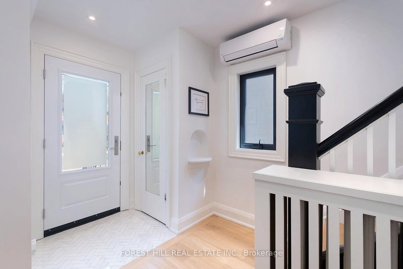 85 Fairlawn Ave, Toronto, M5M 1S6 | Image 3