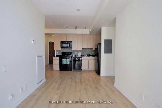 703 - 30 Canterbury Place