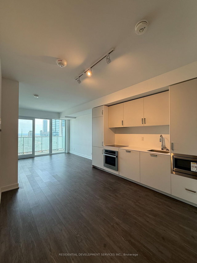 2708 - 88 Queen Street
