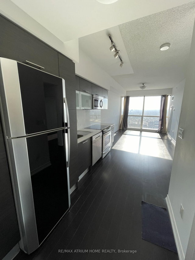 5112 - 386 Yonge Street