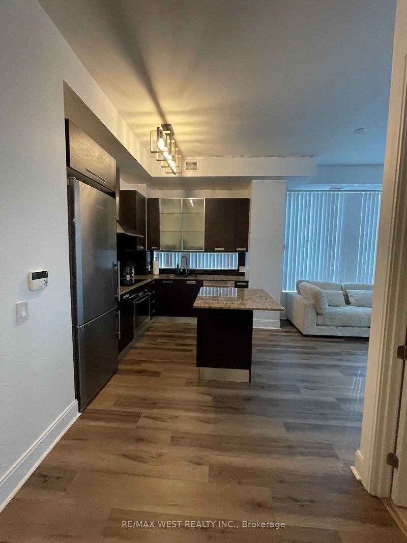 1004 - 21 Balmuto St, Toronto, M4Y 1W4 | Image 3