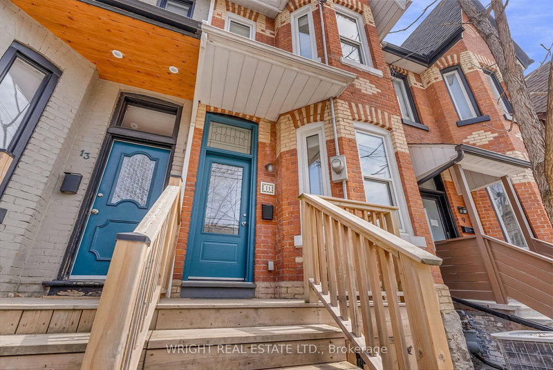 11 Manning Ave, Toronto, M6J 2K3 | Image 3