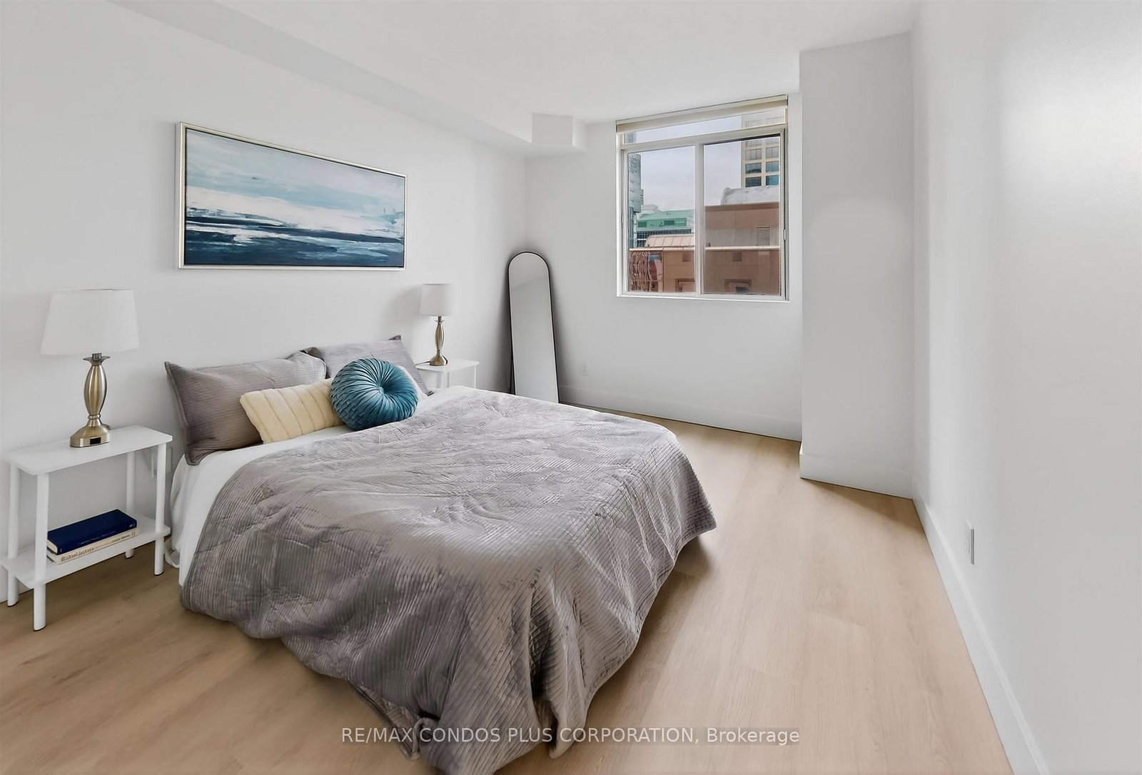 736 Bay Street, Unit 1601 - Photo 13