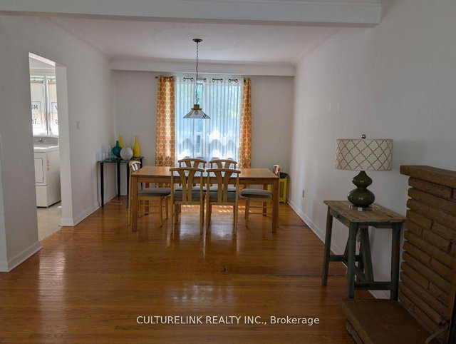 main floor - 998 Willowdale Avenue