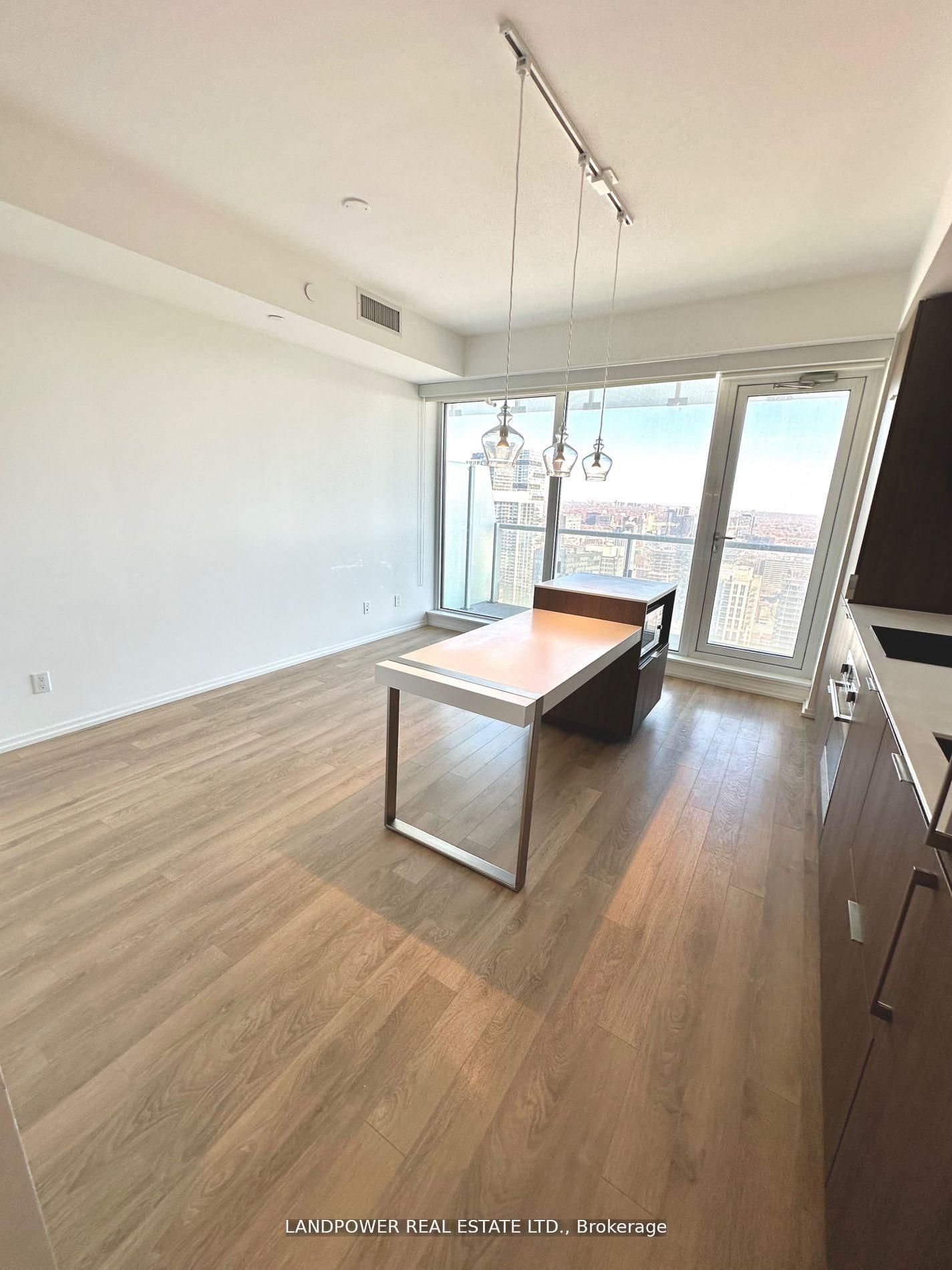 197 Yonge Street, Unit 3303 - Photo 4