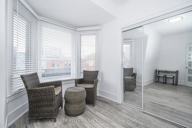 2nd Floor - 106 Harbord Street