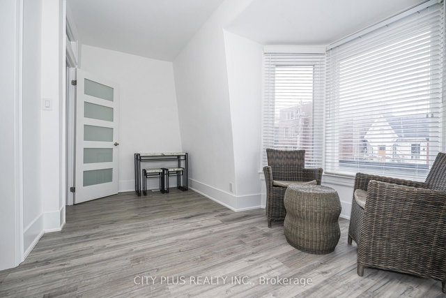 2nd Floor - 106 Harbord Street