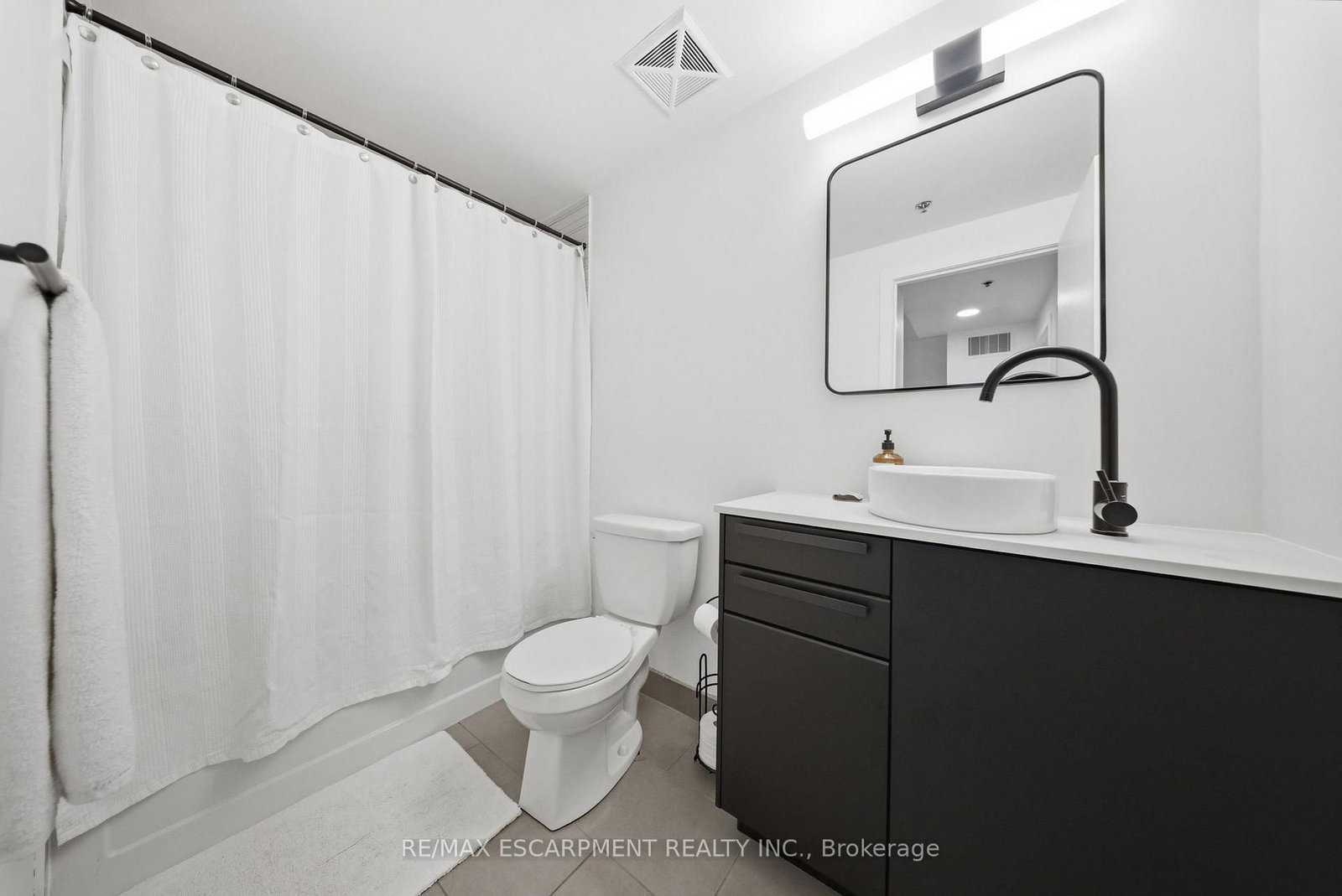 127 Queen Street E, Unit TH1 - Photo 21